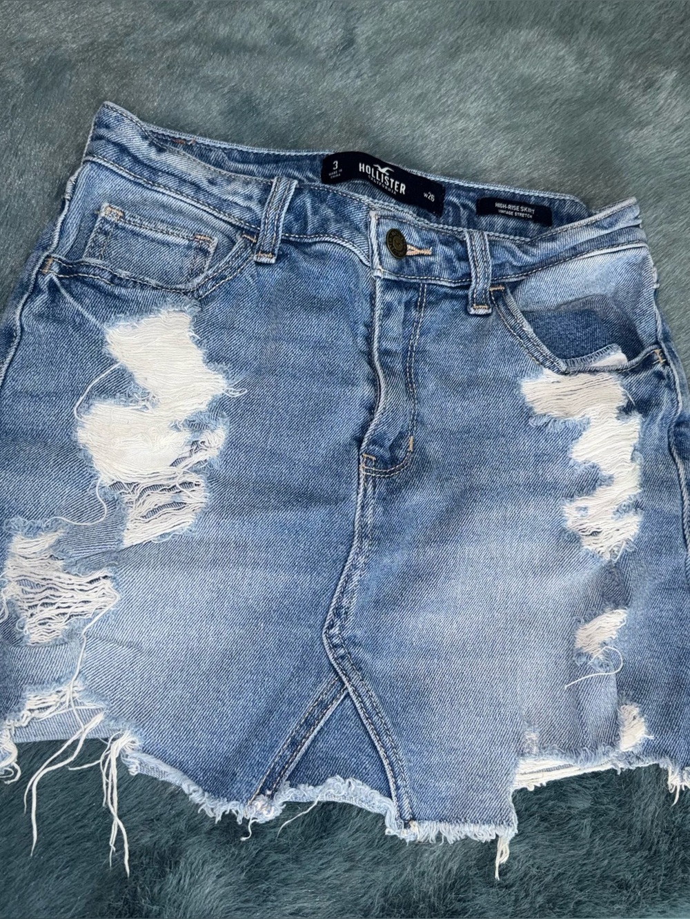 Hollister High Rise Distressed Denim Mini Skirt Size 3 W26 Light Wash Raw Hem